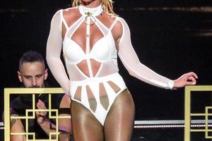 Britney: Dáng ngày càng chuẩn