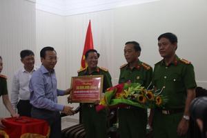 Thưởng nóng ban chuyên án phá vụ án giết người manh động