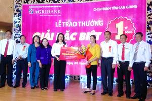 Liên tiếp 2 giải đặc biệt trị giá 1 tỷ đồng từ Chương trình Tiết kiệm dự thưởng