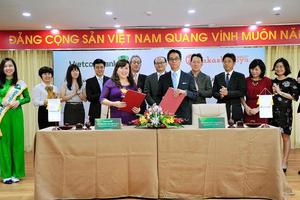 Vietcombank,Takashimaya và Keppel Land hợp tác phát Thẻ đồng thương hiệu
