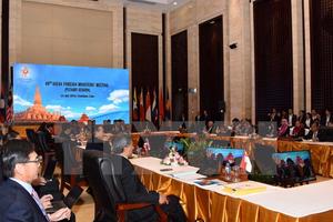 Các Bộ trưởng Ngoại giao ASEAN quan ngại về tình hình Biển Đông