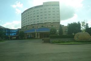 Xuất ngân sách xây khách sạn, mỗi tháng lỗ nửa tỷ đồng