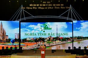 Vietcombank được vinh danh tại Diễn đàn Hợp tác kinh tế ĐBSCL - Hậu Giang năm 2016