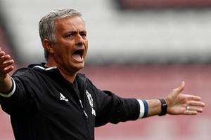 Ferdinand: 'Một Mourinho đang tổn thương sẽ đưa Man Utd tới ngôi báu'