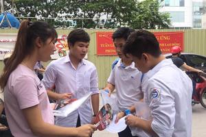 Đề Văn "dễ thở", thí sinh dời phòng thi sớm