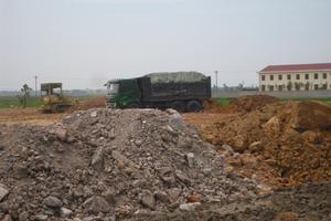 Chủ tịch chỉ đạo đình chỉ, chủ đầu tư vẫn san lấp trái phép