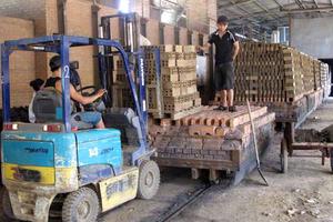 Nhiều nhà máy gạch vi phạm quy định pháp luật 