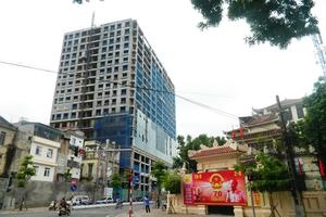 1 tháng nữa sẽ hoàn tất tháo dỡ tầng 19 nhà 8B Lê Trực