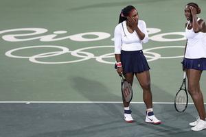 Chị em nhà Williams thất bại trên sân quần vợt tại Olympic