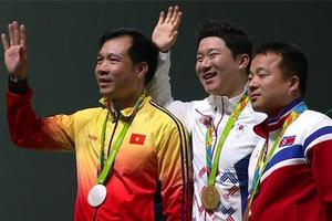 Hoàng Xuân Vinh giành HC bạc 50m súng ngắn Olympic 2016