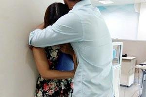 Nữ thực tập sinh tố thẩm phán gạ tình