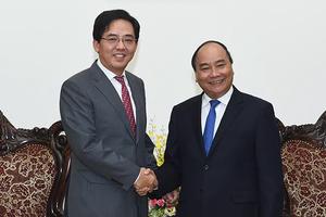 Thủ tướng Nguyễn Xuân Phúc tiếp khách quốc tế