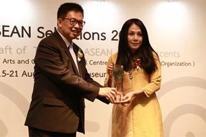NTK Minh Hạnh nhận giải thưởng “Asean Selection 2016”