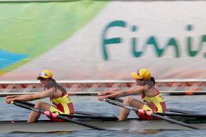 Chèo thuyền nữ Việt Nam được vào vòng bán kết Olympic