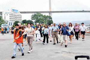 Để “Nụ cười Hạ Long” thân thiện hơn