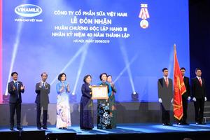 Vinamilk nhận Huân chương Độc lập nhân 40 năm thành lập
