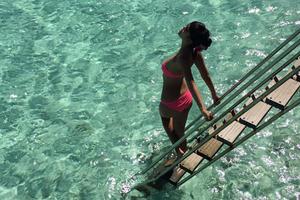 Chuyến trăng mật nơi thiên đường hạ giới của siêu mẫu Hà Anh