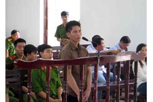 19 năm tù giam cho kẻ giết người đang thi hành công vụ 