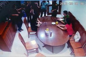 Vào tận nhà hành hung người dân