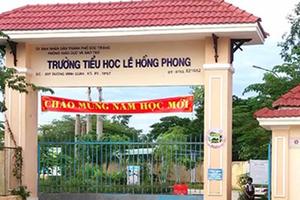 Học sinh lớp 6 bị trả về lớp 1 ở miền Tây