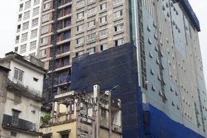 Quận Ba Đình cần sớm hoàn thiện phương án phá dỡ tòa nhà 8B Lê Trực