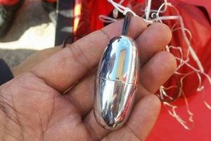 Máy bay trễ giờ vì nhầm đồ chơi tình dục rung là bom