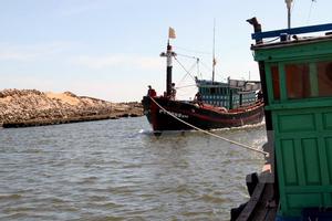 Phú Yên ban bố tình trạng khẩn cấp sạt lở cửa sông Đà Nông