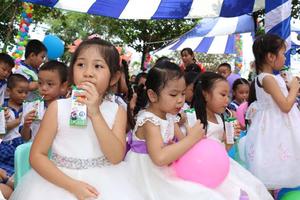 Chính thức khởi động Chương trình Sữa học đường năm học 2016 - 2017