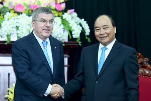 Thủ tướng tiếp Chủ tịch Ủy ban Olympic Quốc tế và Hội đồng Olympic châu Á