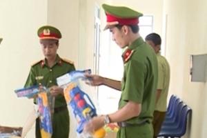 Bắt giữ lô hàng đồ chơi bạo lực