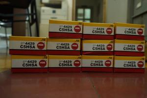 Xử phạt cơ sở kinh doanh hàng nhập lậu, bugi giả nhãn hiệu NGK