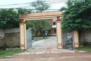 Giáo viên Văn thì dạy Sinh, thầy Thể dục lại dạy Hoá học