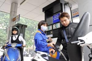 Giá xăng tăng mạnh, vượt 17 ngàn/lít vào hôm nay?