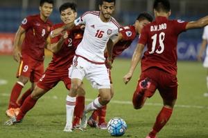HLV Hoàng Anh Tuấn hài lòng khi 10 người U19 Việt Nam giành 1 điểm
