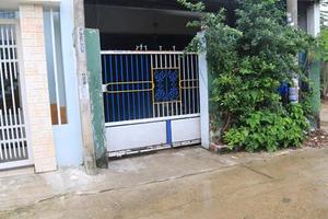 Vợ chết bất thường, chồng sùi bọt mép ở nhà riêng