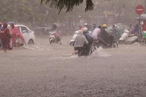 Mưa lớn sắp dội xuống miền Trung 6 ngày liên tiếp