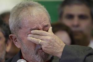Cựu Tổng thống Brazil sẽ phải hầu tòa vì cáo buộc nhận hối lộ