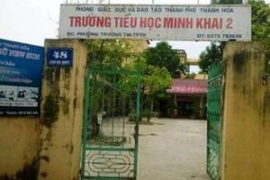 Nhiều trường học thu sai phải trả lại tiền