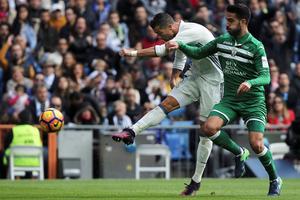 Nghịch lý bóng vàng rớt trúng Ronaldo