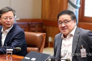 Cựu thư ký cấp cao của Tổng thống Hàn Quốc bị bắt giữ