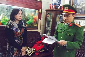 Nữ giám đốc công ty hút cát sông Hồng trái phép bị bắt