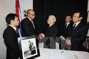 Lãnh đạo Đảng, Nhà nước, Chính phủ viếng lãnh tụ Cuba Fidel Castro