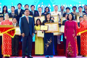 “Doanh nghiệp vì Người lao động” năm 2016 tôn vinh VietinBank