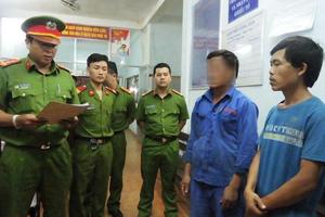 Bắt hai cán bộ đô thị nhận tiền “làm ngơ” cho xây nhà trái phép