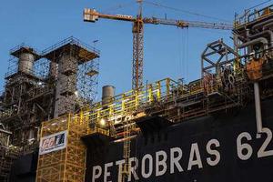 Những "gã khổng lồ" Brazil ngập chìm trong tham nhũng
