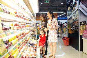 Cửa hàng tiện ích: Càng mở càng lỗ, đua ai chết trước?
