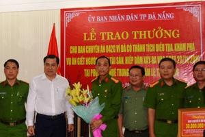 Thưởng nóng phá nhanh vụ án giết người, hiếp dâm, cướp tài sản