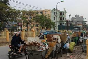 Rác “vây” trường học, mùi xú uế "hành" trẻ mầm non