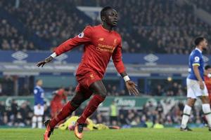 Liverpool đòi lại ngôi nhì từ Man City sau chiến thắng kịch tính