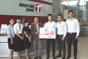 Khách hàng may mắn trúng “Hạnh phúc trọn vẹn” của Maritime Bank